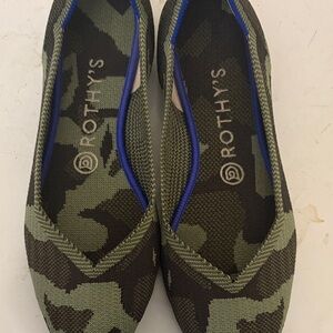 Rothy's Camouflage Green and Black Flats nwot